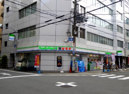FamilyMart Drag Higuchi Tenjinbashi 2 chome store