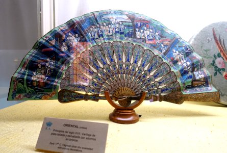 Fan, Chinese , early 1600s, view 1 - Fan Room, Alcázar of Seville, Spain - DSC07299