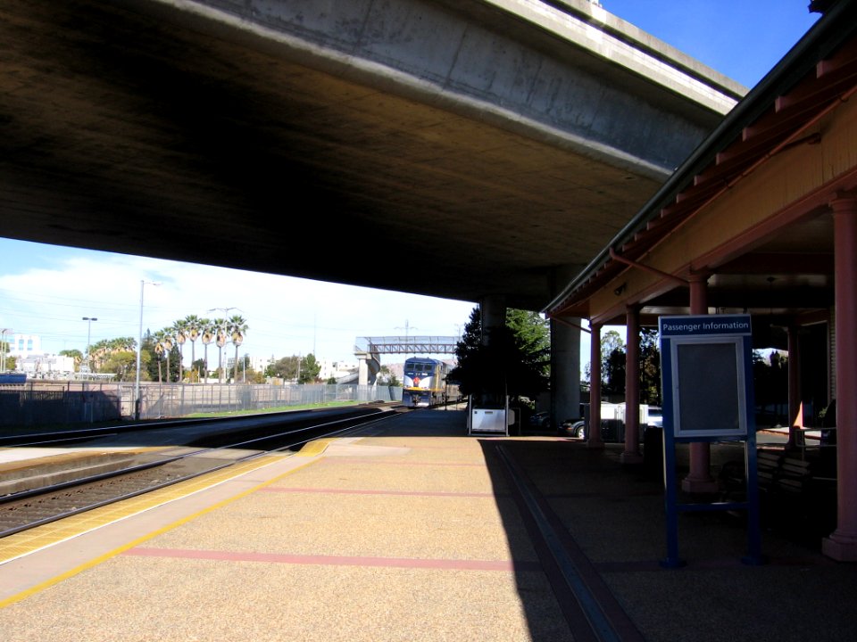 Fairfield-Suisun Station 2890 16