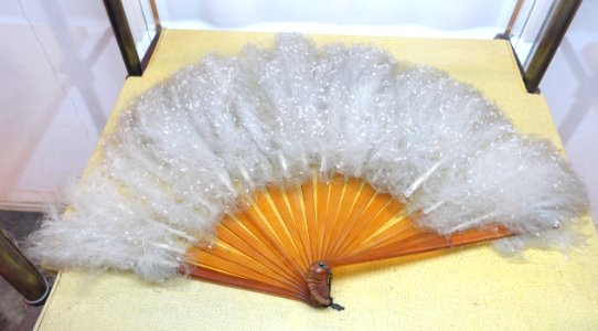 Fan, China, early 1700s, tortoise shell, seashell, mother of pearl, ivory, sandalwood, rice paste, gold and silver - Fan Room, Alcázar of Seville, Spain - DSC07311