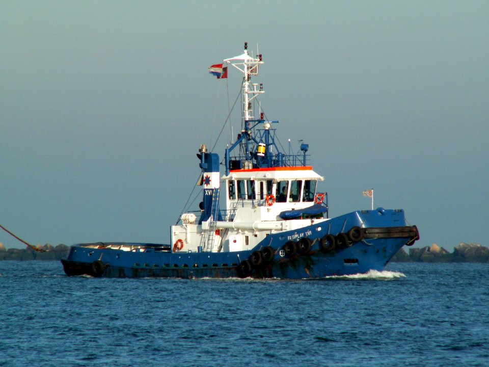 Fairplay XVI - IMO 8915469 towing a ship, Port of Rotterdam, Holland 23-Jan-2006