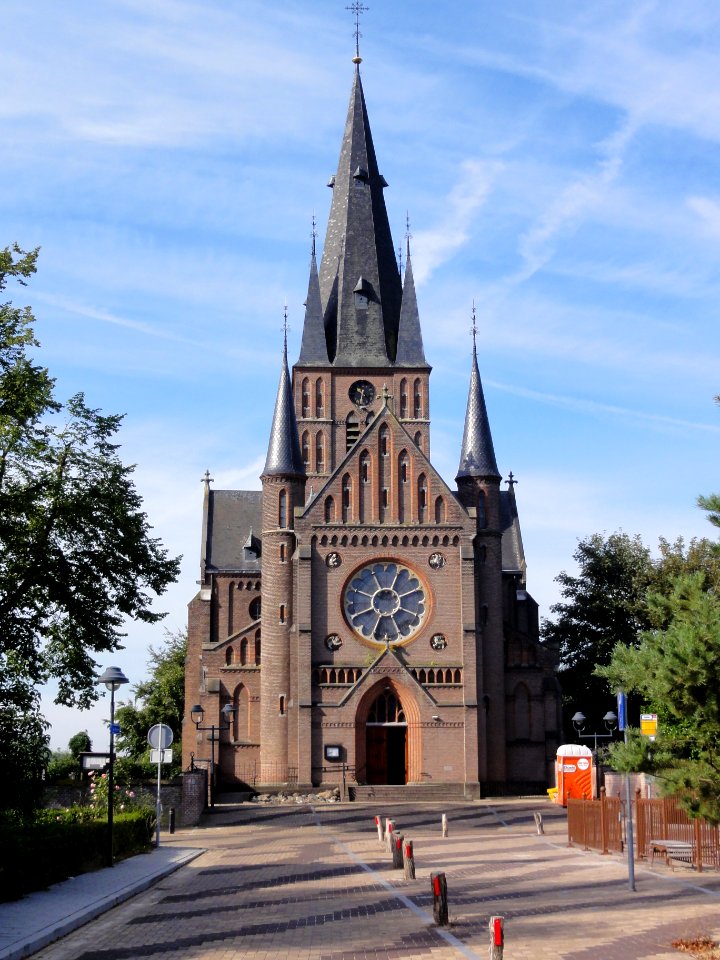 Façade church Bergharen (Wijchen, Gld, NL)