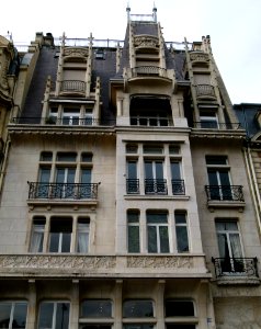 Façade de l'hôtel particulier Lalique Cours Albert 1er