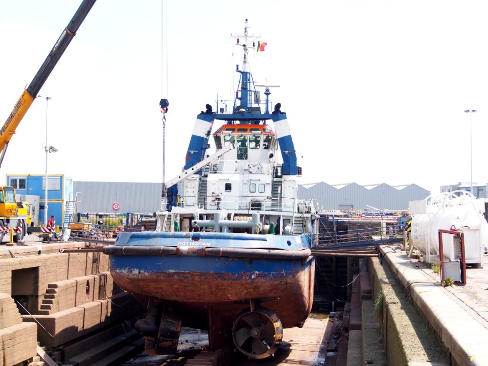 Fairplay-21 IMO 9148752, Call Sign PFBY in drydock Port of Antwerp, Belgium, pic12