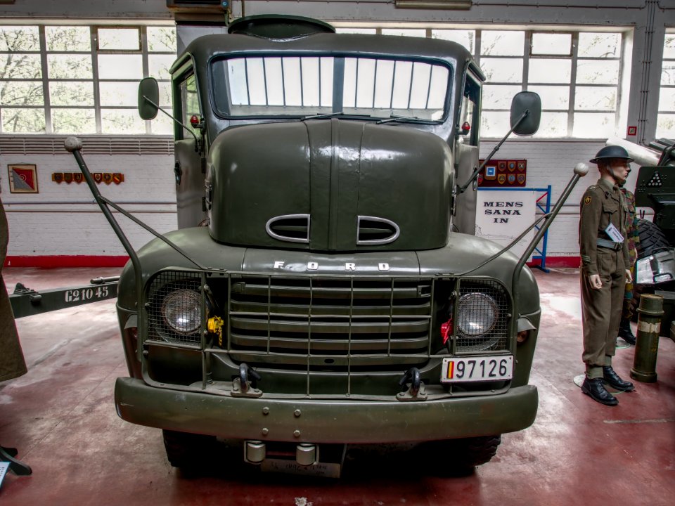 F6 Ford Marmon Herrington 4x4 COE (Cab Over Engine) 3ton, Gunfire museum, Brasschaat pic 2