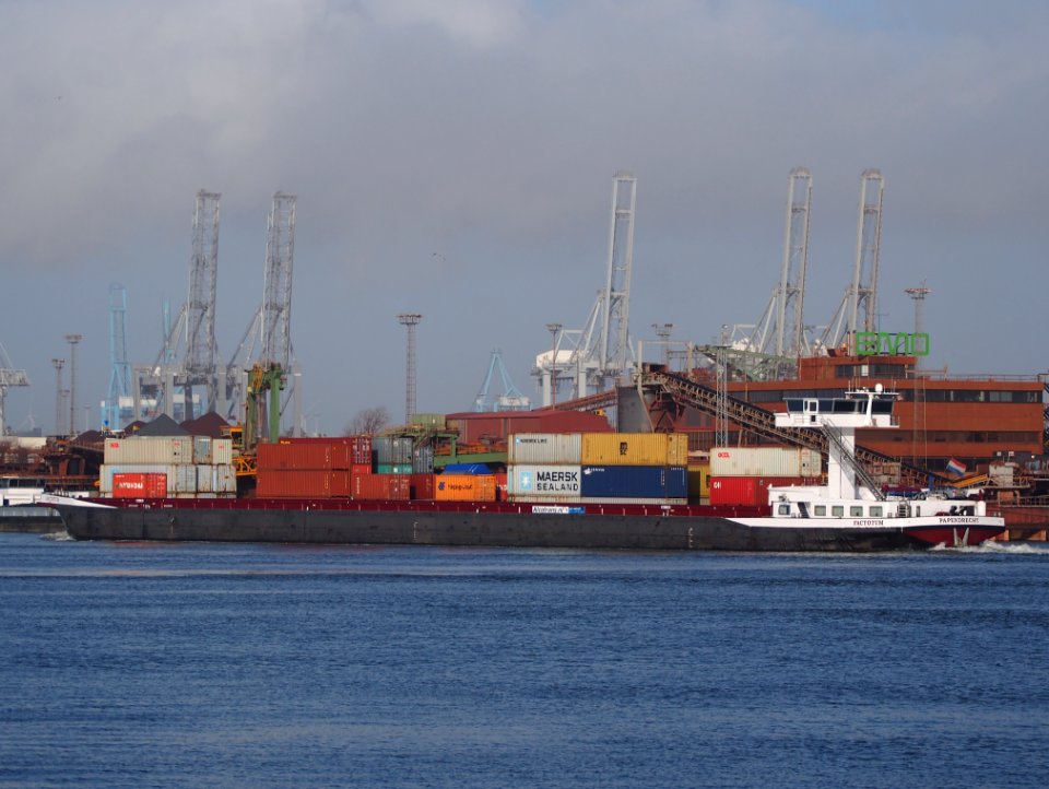 Factotum (ship, 2003) ENI 02325846 Hartelhaven Port of Rotterdam