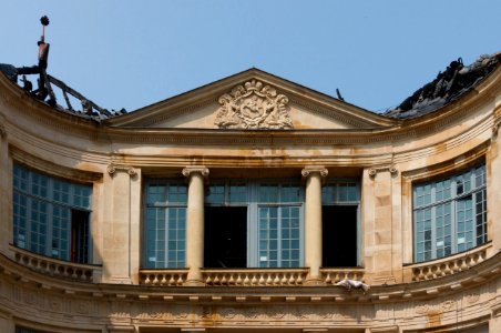 Façade cour d'honneur après incendie hôtel Lambert Paris