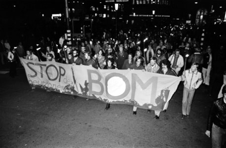 Fakkeldemonstratie tegen Neutronenbom in Amsterdam, Bestanddeelnr 929-9659