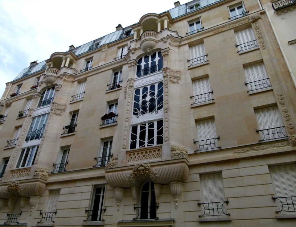 Façade d'un immeuble rue Morère Paris 14ème - 2