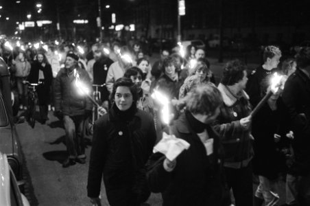 Fakkeloptocht voor Polen in Amsterdam door FNV en CNV georganiseerd. Demonstrant, Bestanddeelnr 931-9433
