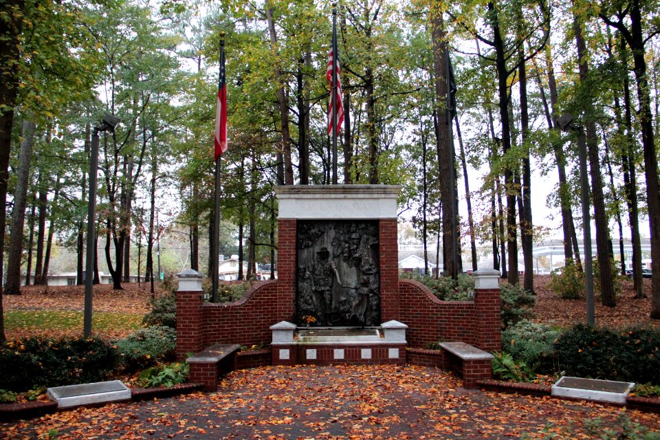 Faces of War Memorial, Roswell, GA Nov 2017 1