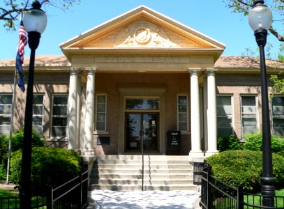 Fairbury, Nebraska Carnegie library S entrance photo