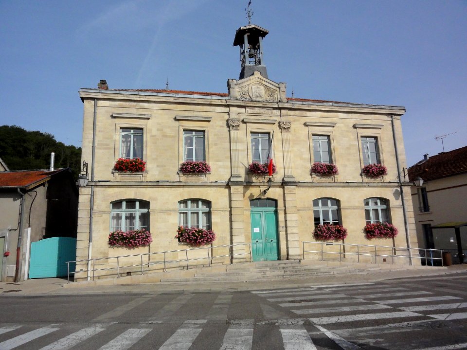 Fains-Véel (Meuse) Fains-les-Sources mairie