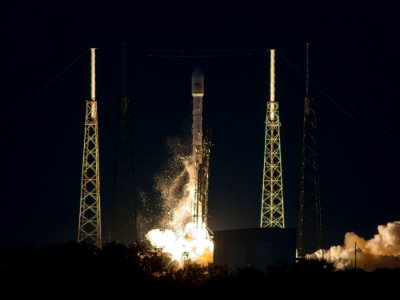 Falcon 9 SES-8 liftoff (2)