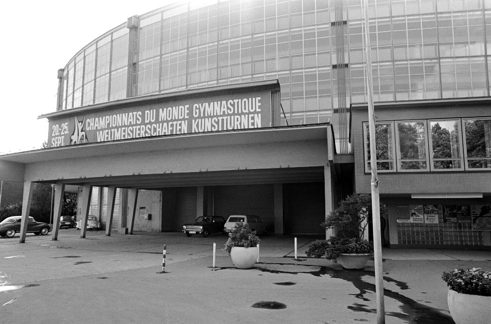 Entree van de Westfalenhalle te Dortmund, Bestanddeelnr 919-5995
