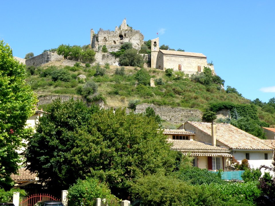 Entrechaux Château 1