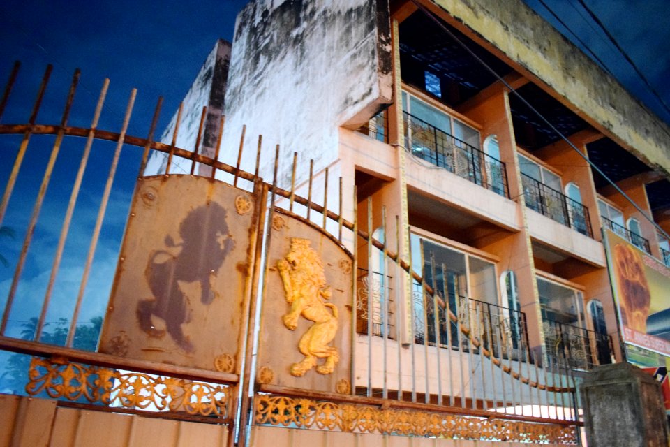 Entrance to what seems to be a sports ground. Notice the Sri Lanka lions
