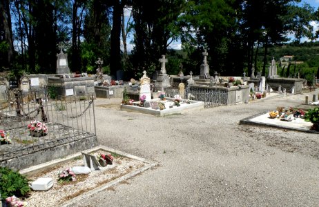 Entrechaux Cimetière