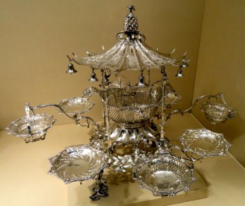 Epergne, Thomas Pitts I, London, 1761 - Nelson-Atkins Museum of Art - DSC08880 (cropped) photo