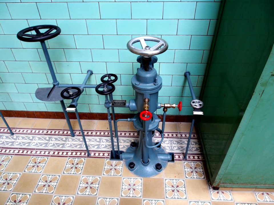 Entdämpfungsventil at the Religiueze Stoommachine Ketelhuis Steyl