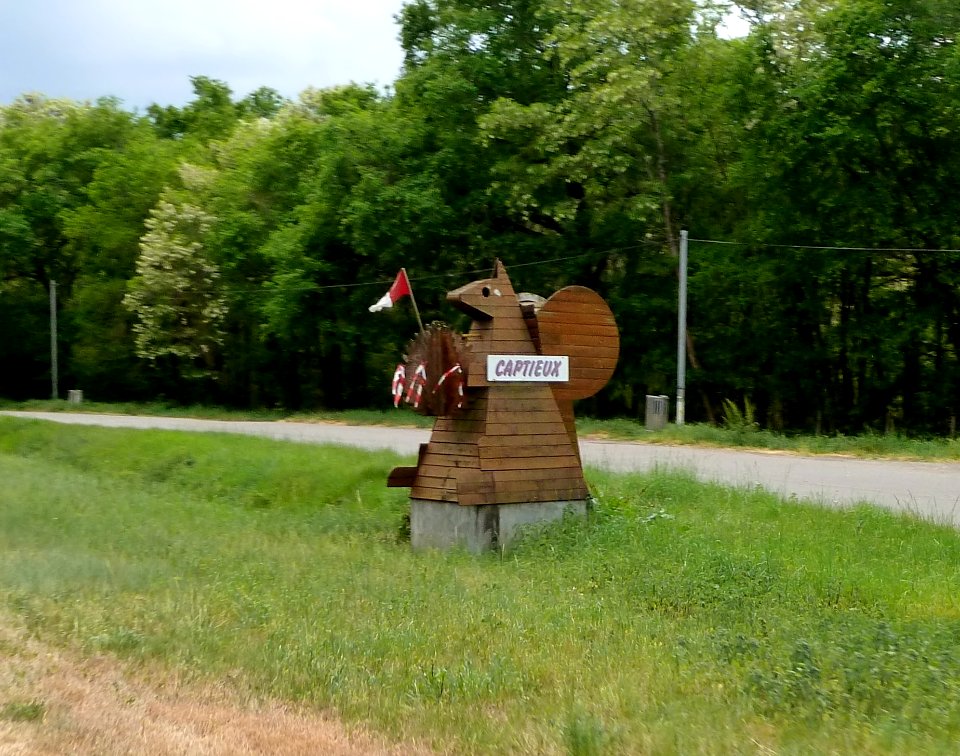 Entrée dans Captieux
