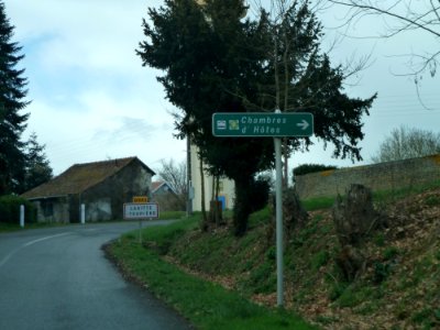 Entrée dans Lahitte-Toupière