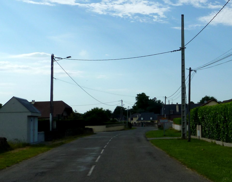 Entrée dans Angaïs