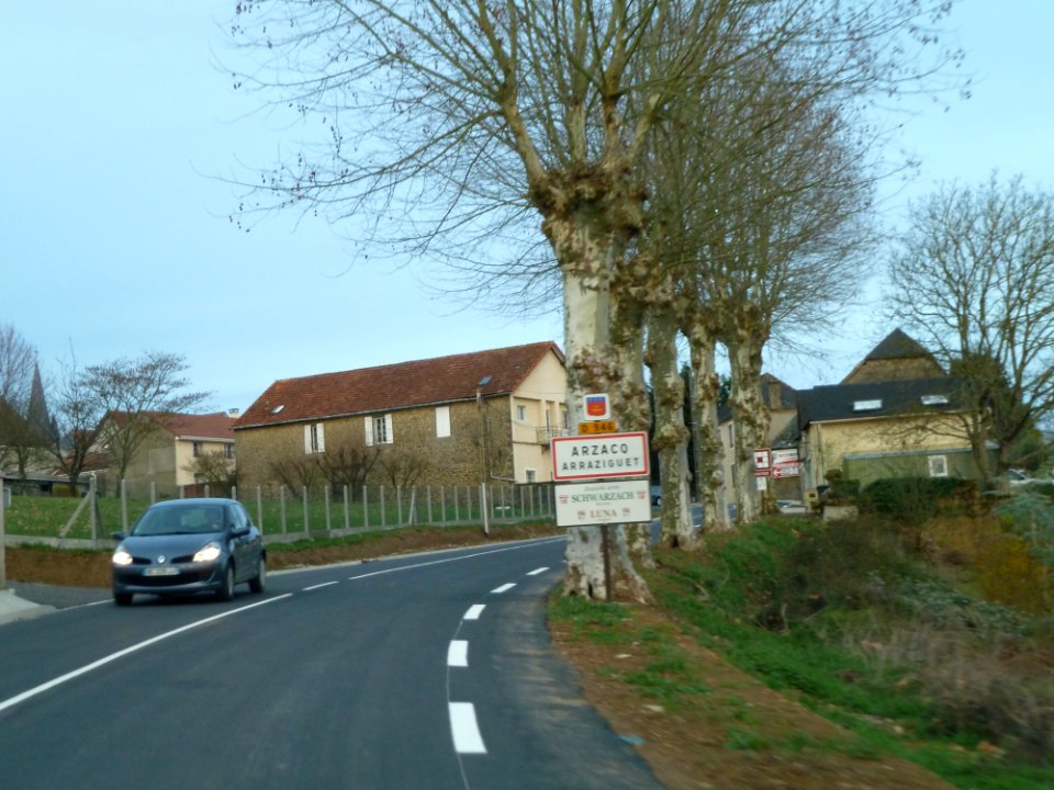 Entrée dans Arzacq-Arraziguet