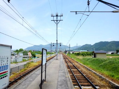 Entoku-Station-Platform-2018052701