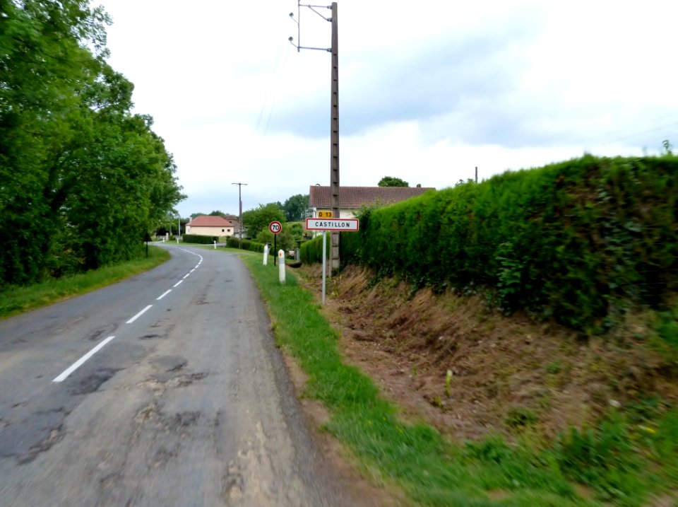 Entrée dans Castillon (Canton de Lembeye)