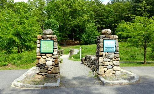 Entry - Doyle Community Park & Center - Leominster, Massachusetts - DSC06296