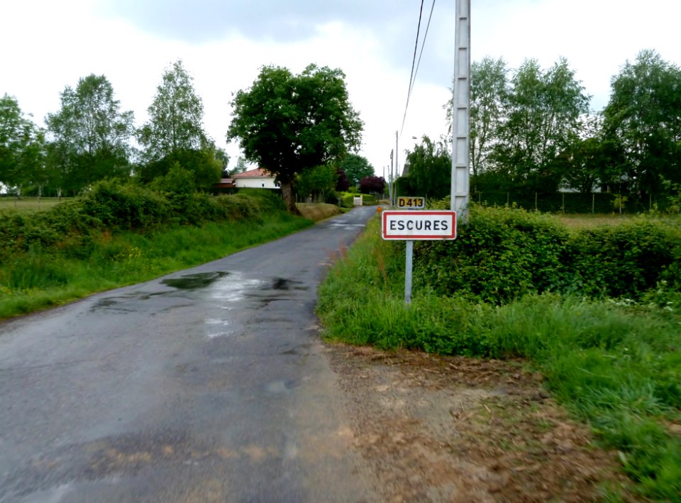 Entrée dans Escurès
