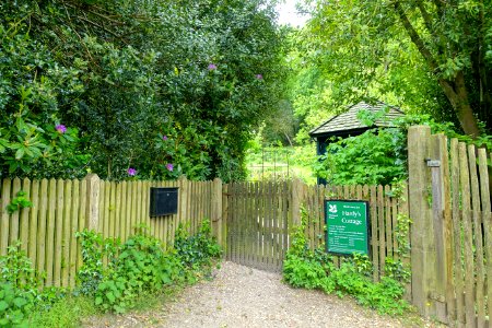 Entry gate - Thomas Hardy's Cottage, Higher Bockhampton - Dorset, England - DSC03332