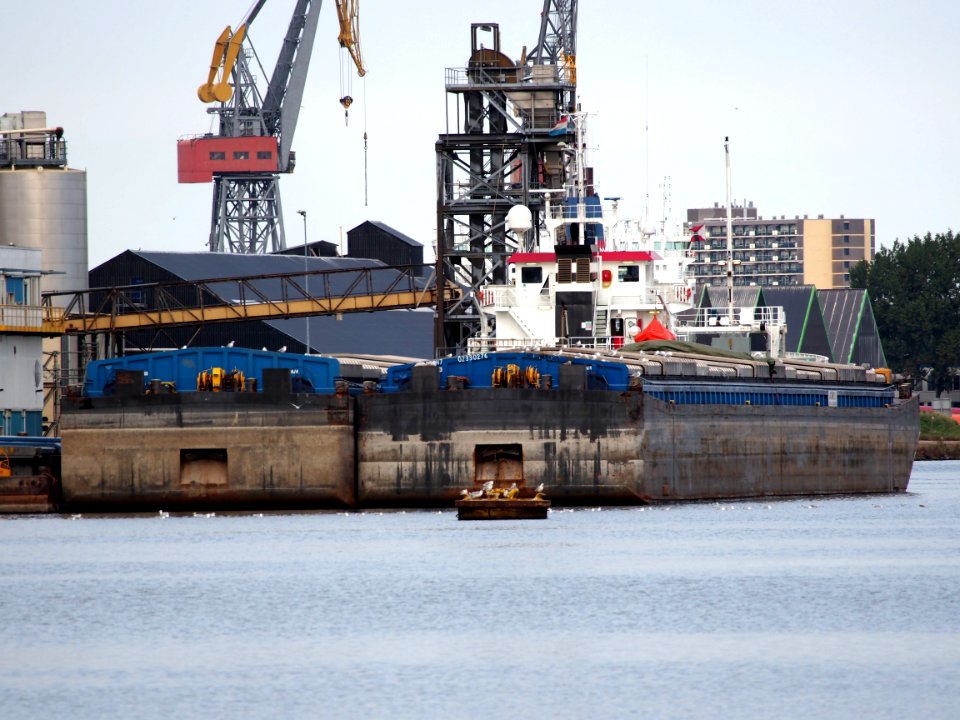 ENI 02330276 at the Mercuriushaven, Port of Amsterdam