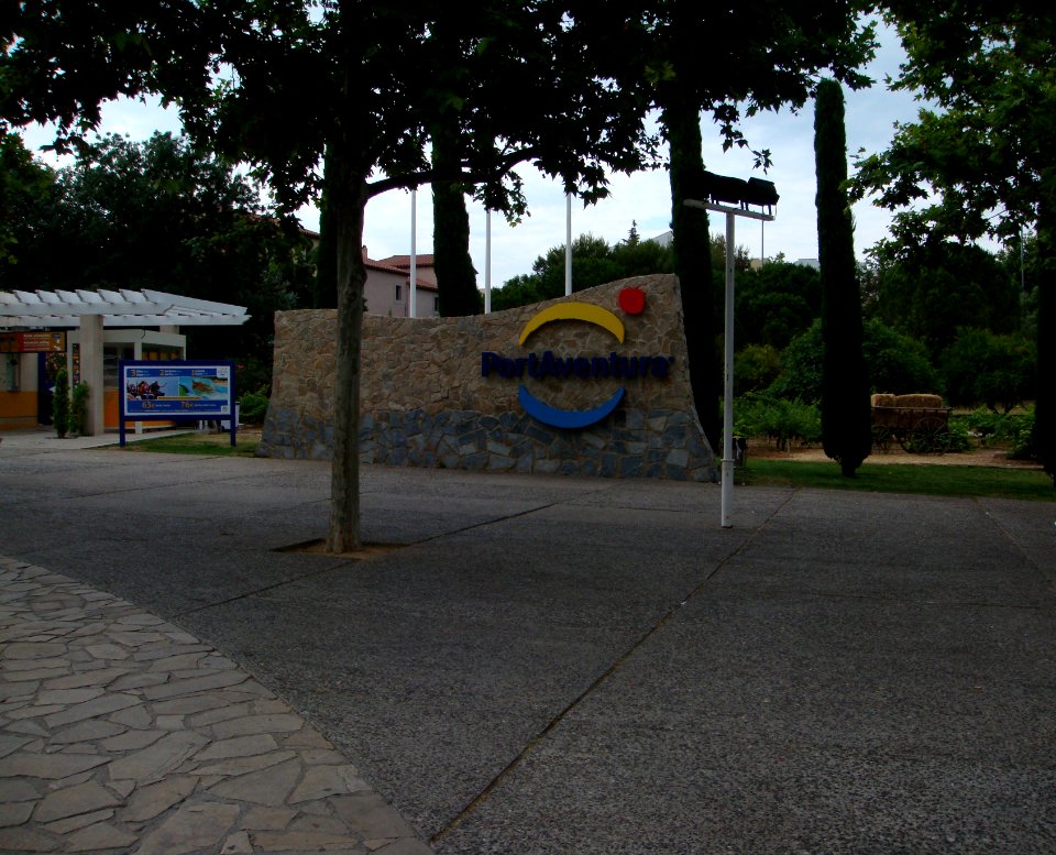 Entrada a PortAventura