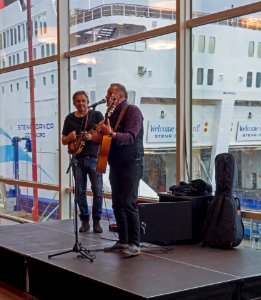 Entertainers in the departure hall for ferry to Denmark 1