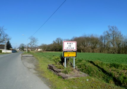 Entrée dans Poey-de-Lescar