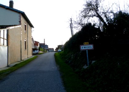 Entrée dans Saint-Michel (Haute-Garonne)