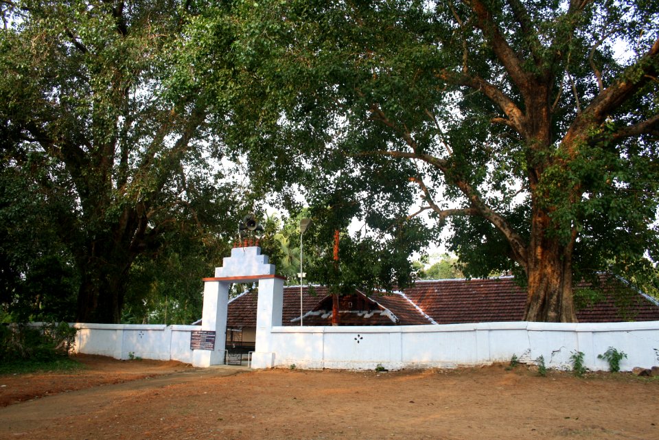 Entrance of Anjumoorthy Temple