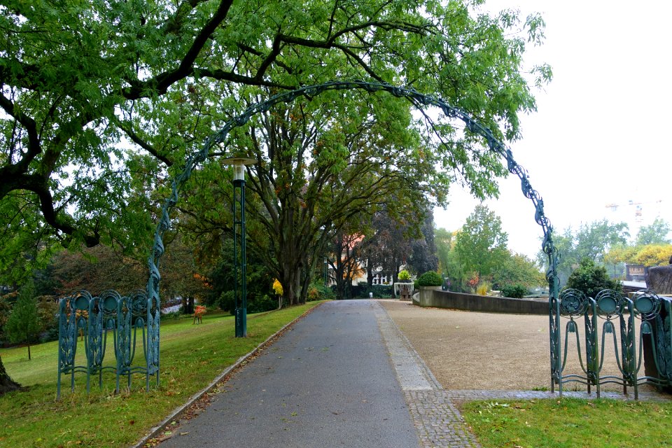 Entryway arch - Mathildenhöhe - Darmstadt, Germany - DSC01407