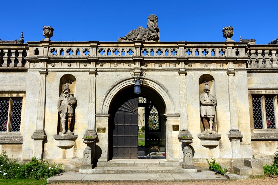 Entryway - Rushton Hall - Northamptonshire, England - DSC09509