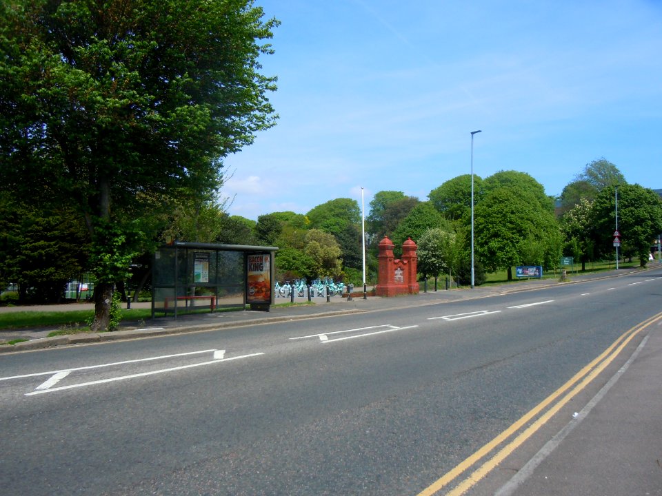 Entrance to Hove Park, Old Shoreham Road, Hove (May 2018)