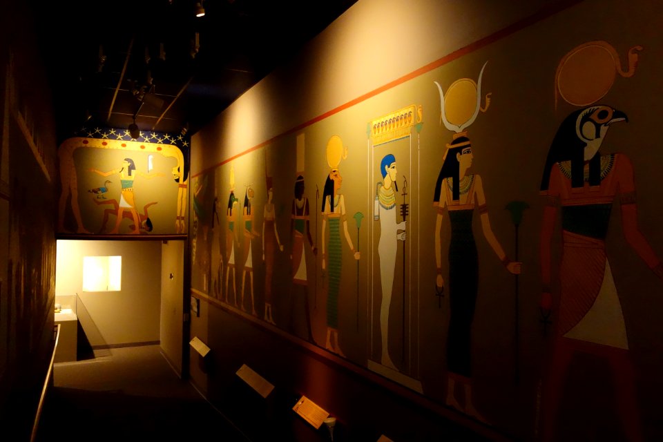 Entryway to Egyptian collection - Fitchburg Art Museum - DSC08618
