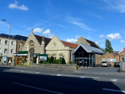 Epsom Methodist Church, South Street, Epsom (August 2013) (1)