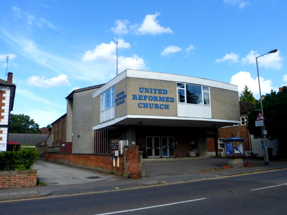 Epsom United Reformed Church, Church Road, Epsom (August 2013) (4)