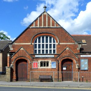 Epsom Christian Fellowship, 22 West Hill, Epsom (August 2013) (1)