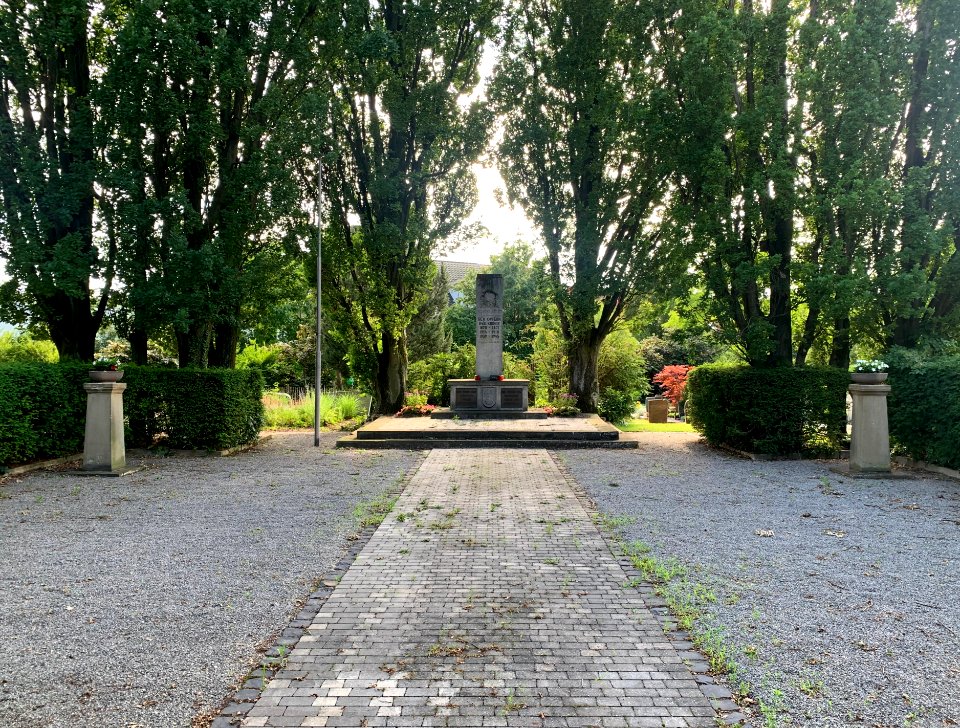 Eppelheim, Friedhof, Gefallenendenkmal