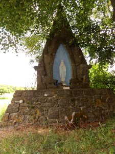 Eppe-Sauvage (Nord, Fr) chapelle N.D. de Lourdes (Voyaux)