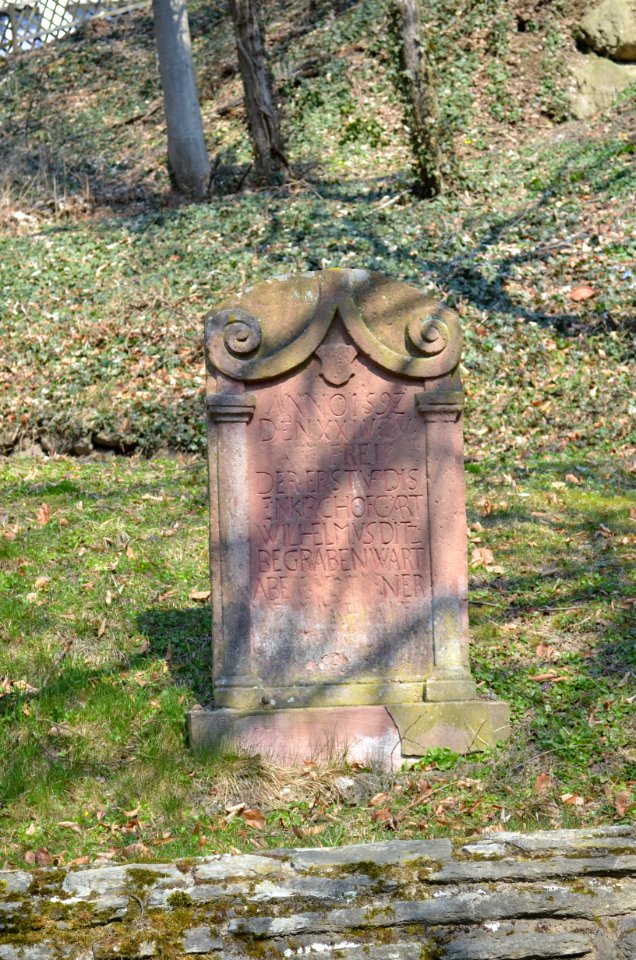 Eppstein, alter Friedhof, Grabstein von 1592