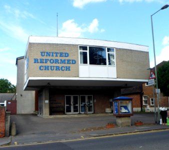 Epsom United Reformed Church, Church Road, Epsom (August 2013) (3)